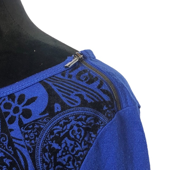 Onque Casual Royal Blue Celtic Print Blouse size XL - Picture 5 of 10